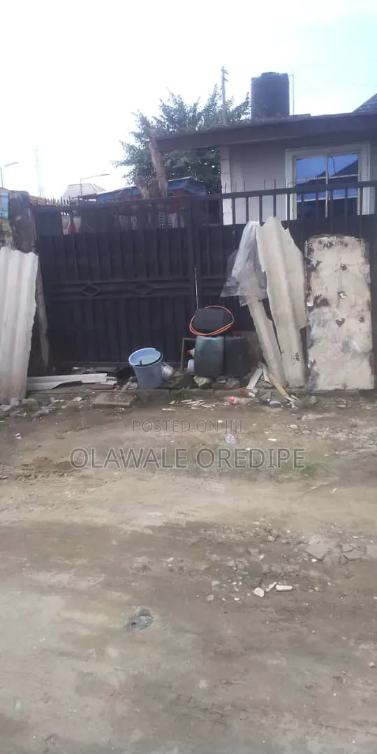 2bdrm Bungalow in Close 26, Satellite Town for sale in Satellite Town