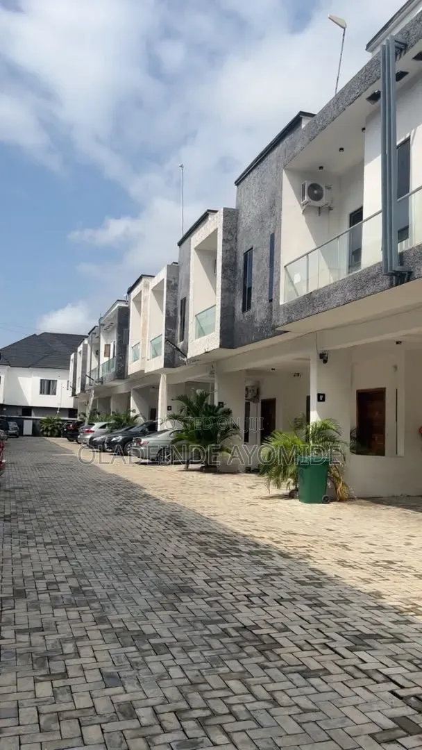 4bdrm Duplex in Harris-Drive Vgc for sale in VGC / Ajah