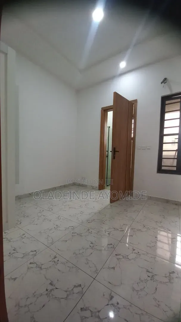 4bdrm Duplex in Harris-Drive Vgc for sale in VGC / Ajah