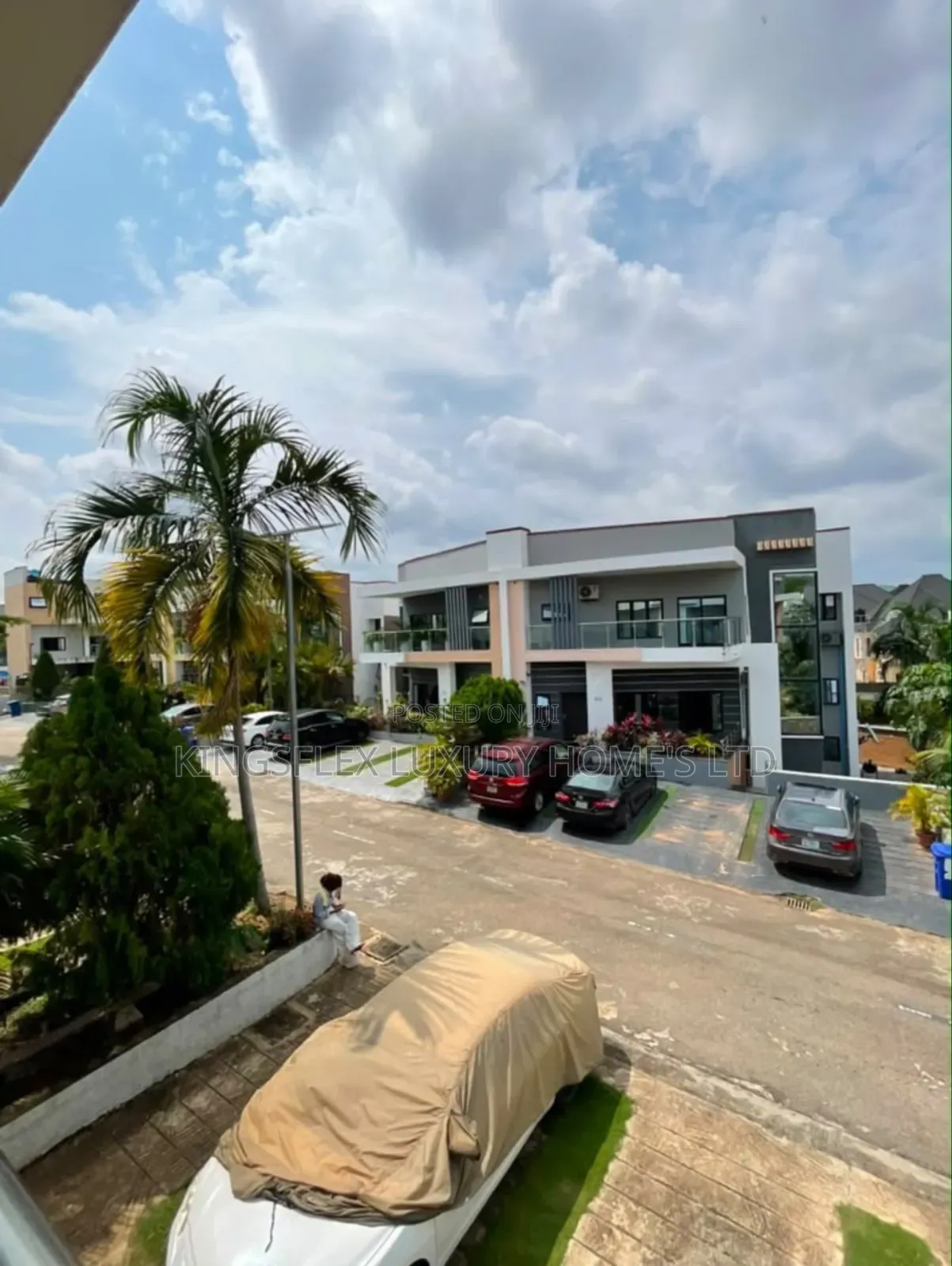 3bdrm Duplex in Estate, Idu for sale in Idu