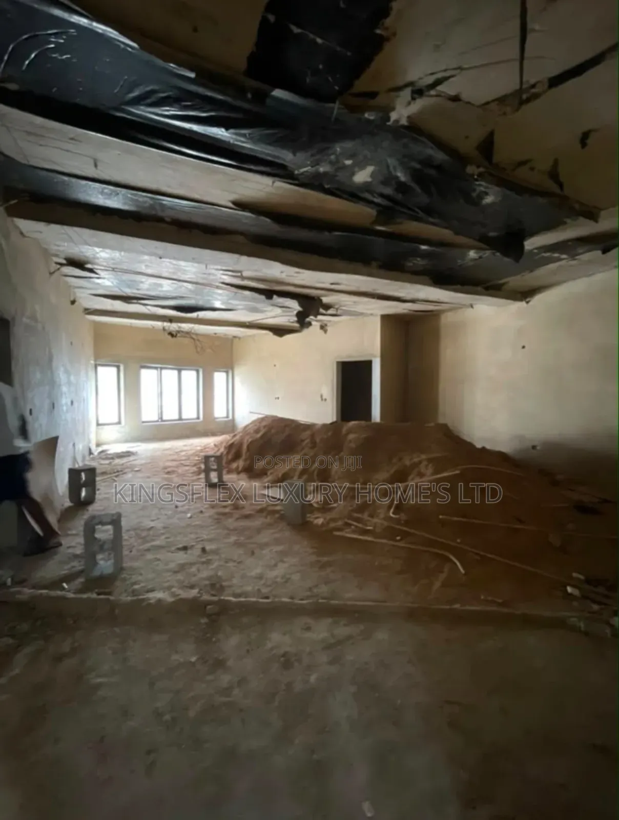 3bdrm Duplex in Estate, Idu for sale in Idu