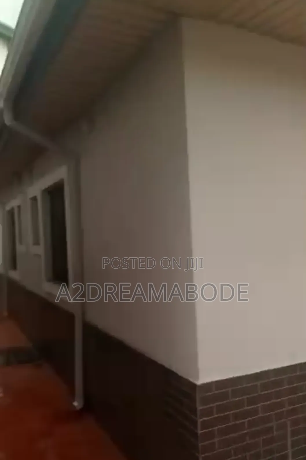 6bdrm Duplex in International, Ajao Estate for sale in Ajao Estate