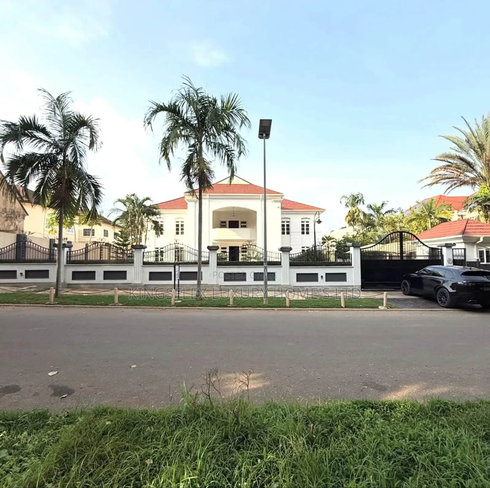 5bdrm Duplex in Apo Legisletive for sale in Apo Resettlement