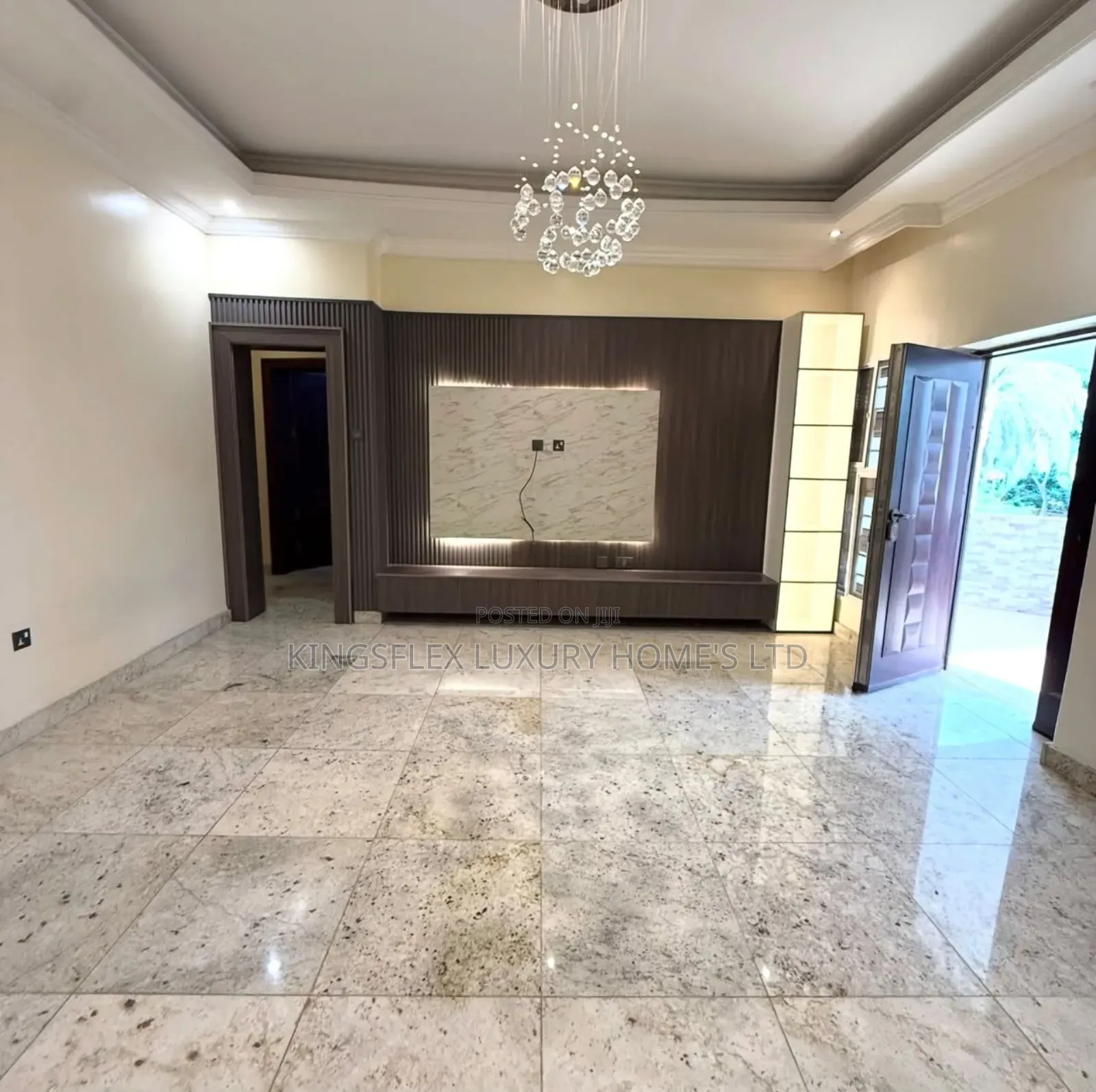 5bdrm Duplex in Apo Legisletive for sale in Apo Resettlement