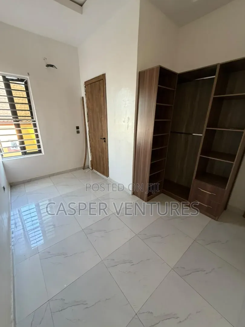 1bdrm Shared Apartment in New Road, Lekki Phase 2 for rent in Lekki Phase 2