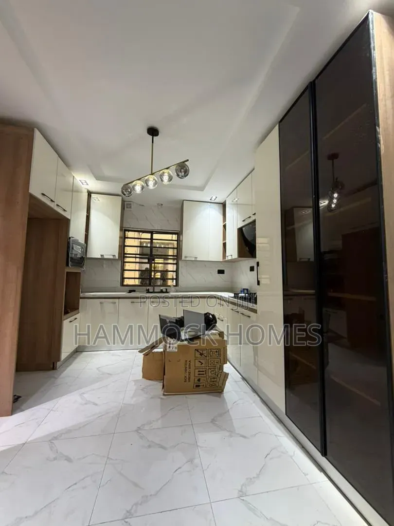 4bdrm Duplex in Akobo for sale in Akobo
