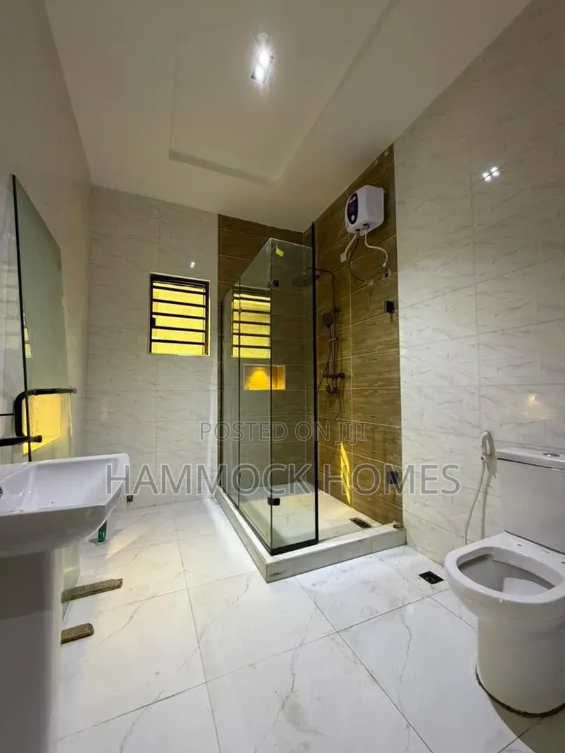 4bdrm Duplex in Akobo for sale in Akobo