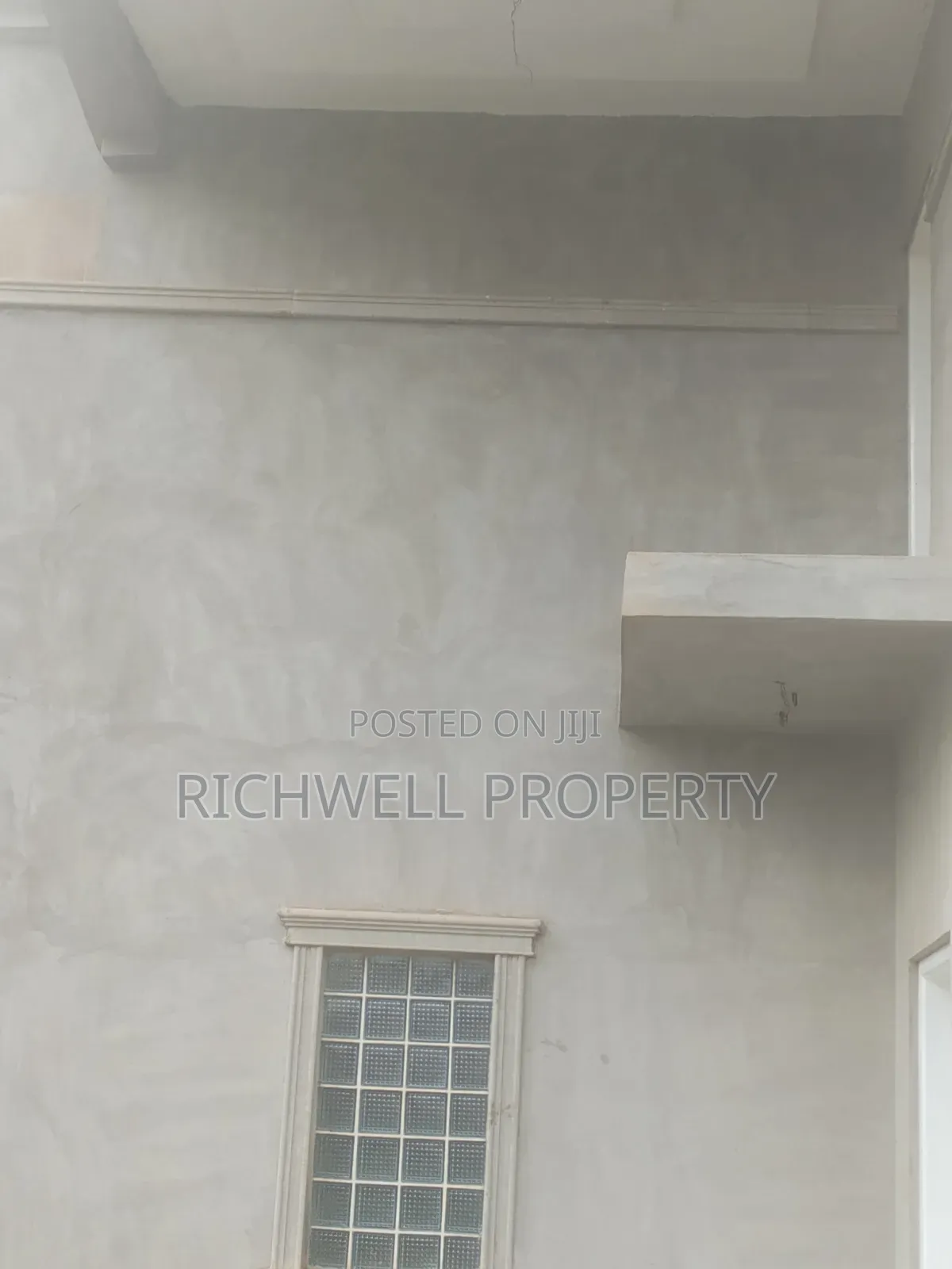 3bdrm Duplex in Alalubosa for sale in Alalubosa