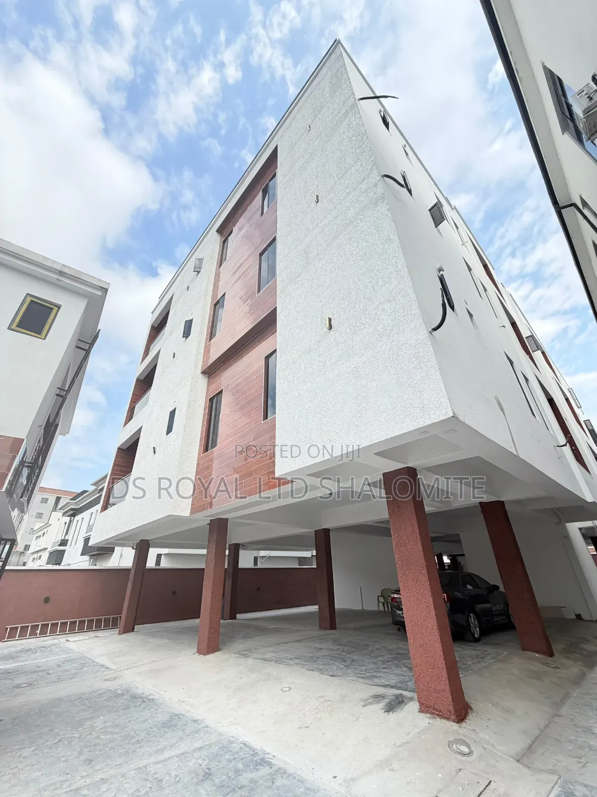 3bdrm Block of Flats in Ikate for sale in Ikate