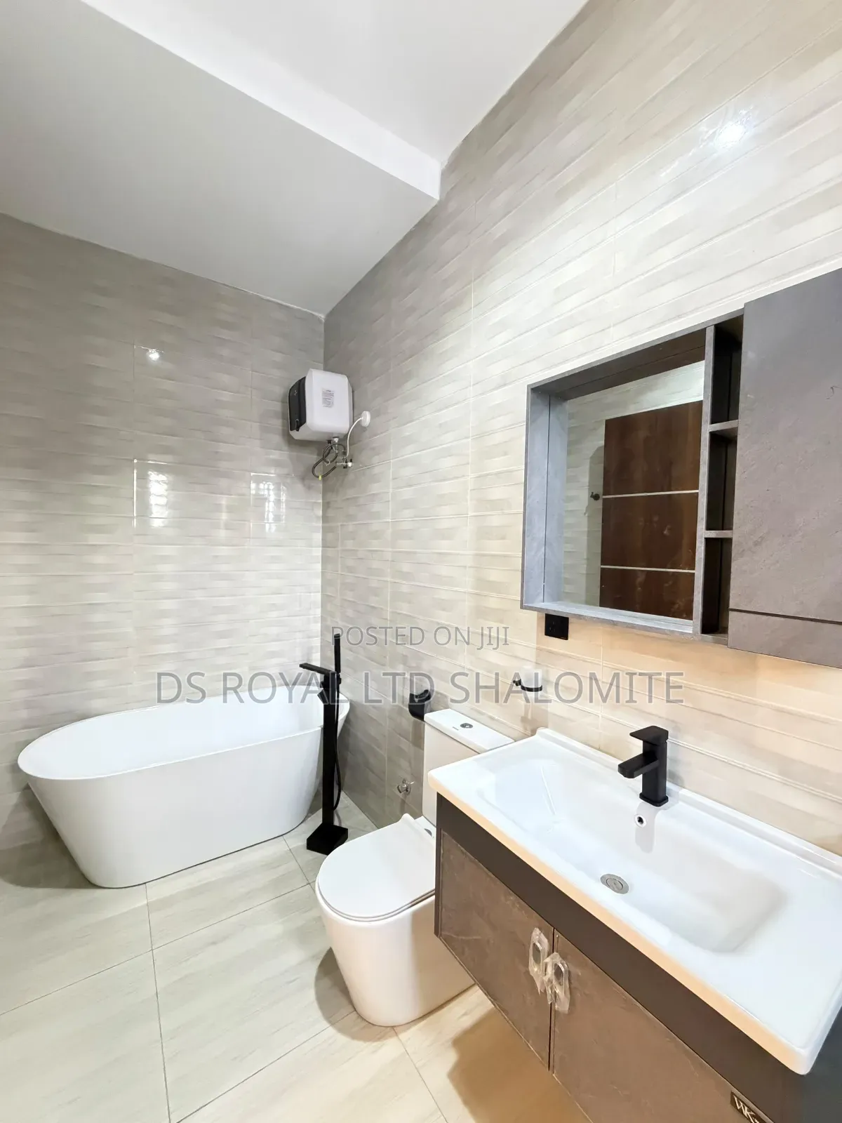 3bdrm Block of Flats in Ikate for sale in Ikate