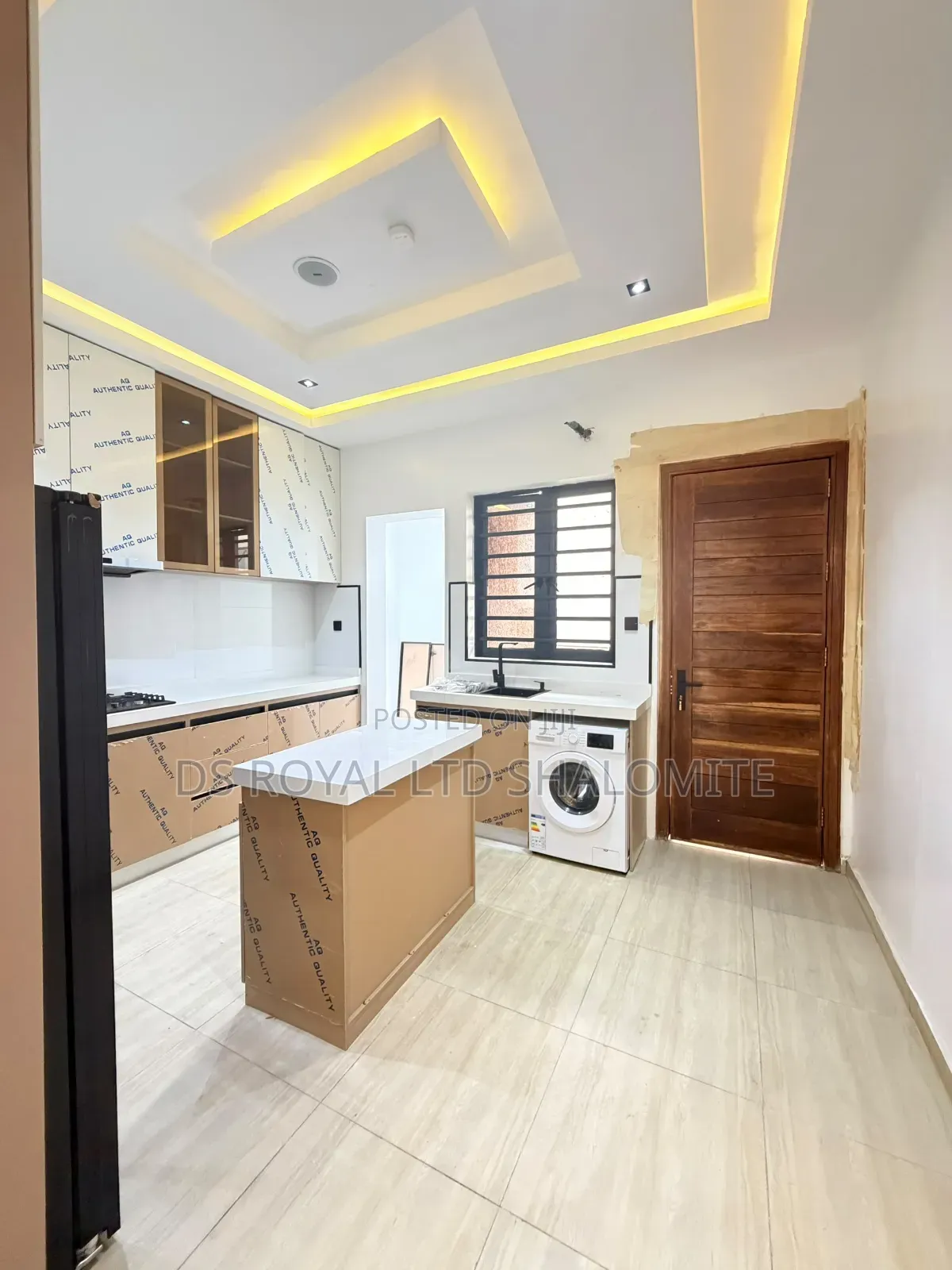 3bdrm Block of Flats in Ikate for sale in Ikate