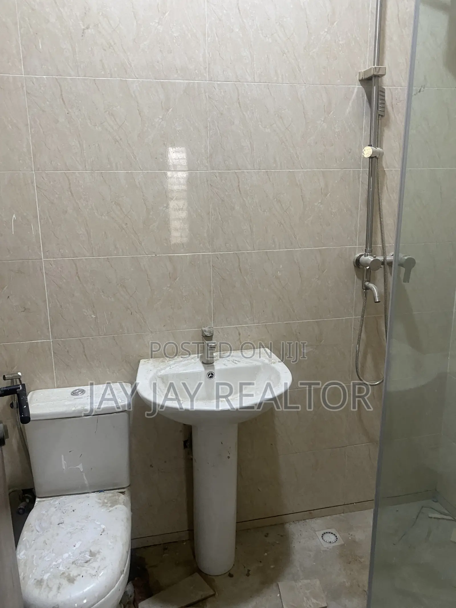 3bdrm Block of Flats in Idu for rent in Idu