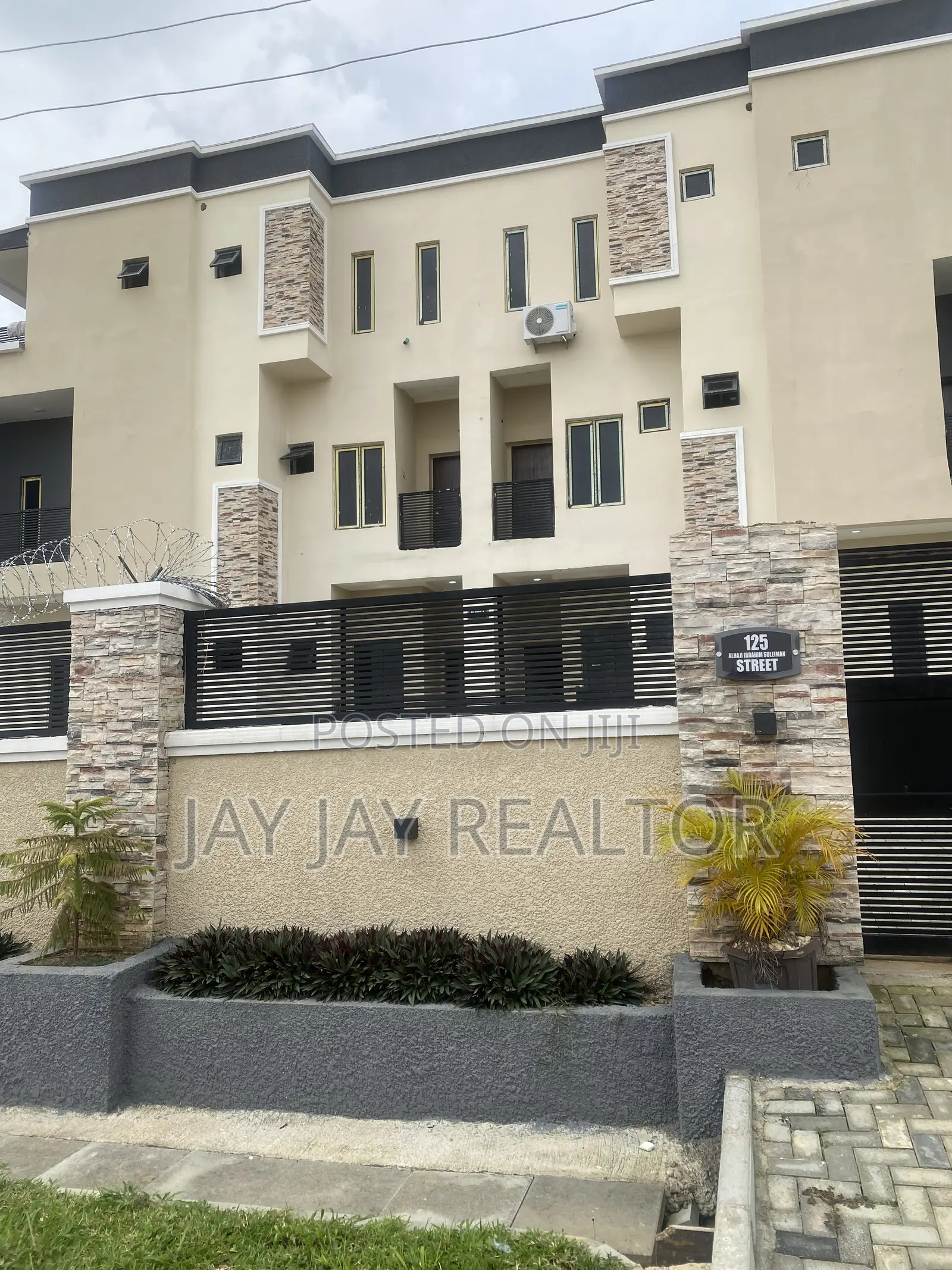3bdrm Block of Flats in Idu for rent in Idu
