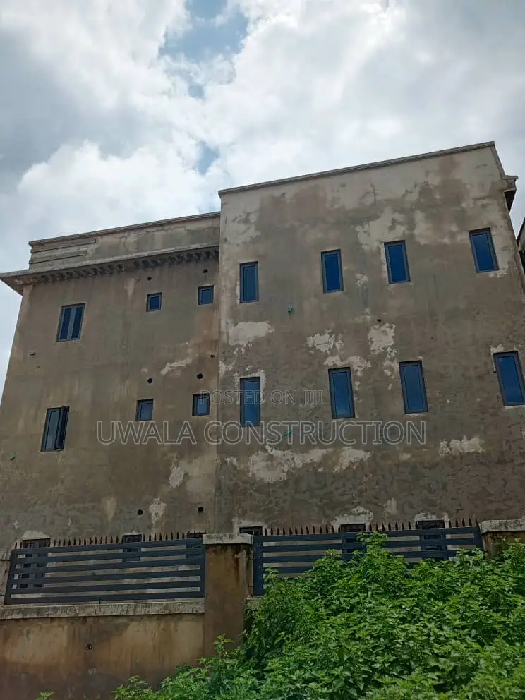 Furnished 4bdrm Duplex in Mabushi for sale in Mabushi
