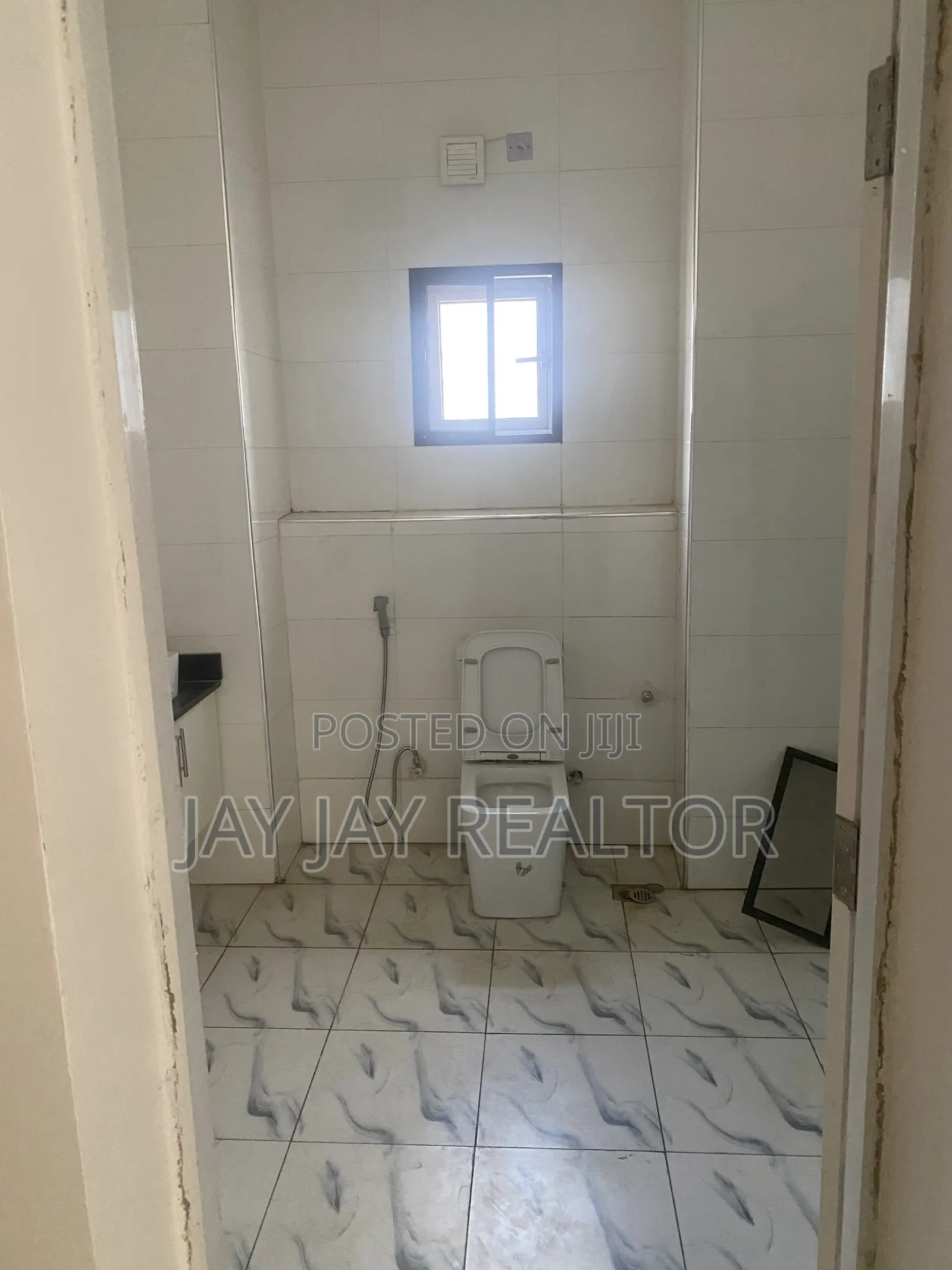 4bdrm Duplex in Jahi Gilmor for sale in Jahi