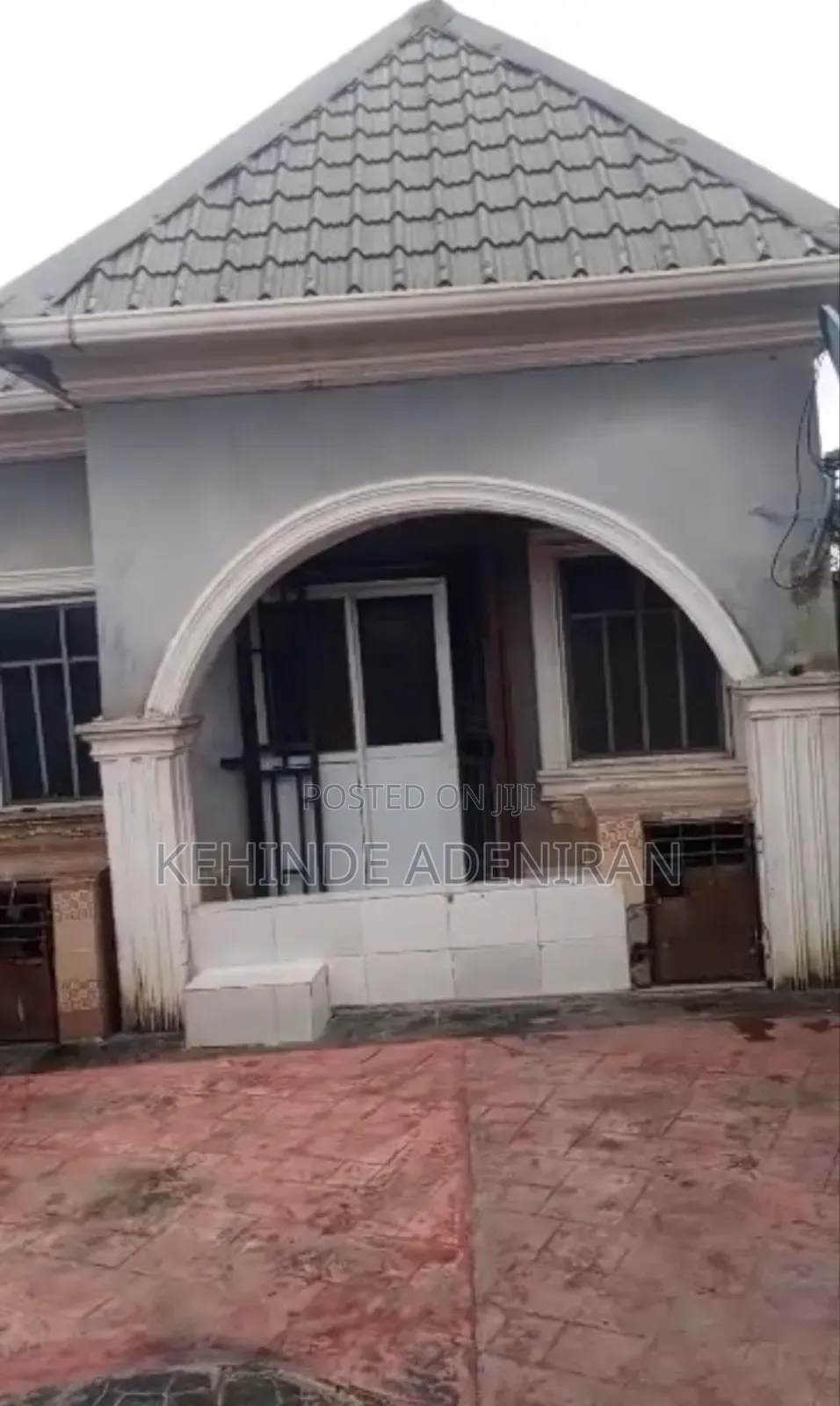 Furnished 3bdrm Bungalow in Onimaba Estate, for sale in Igando / Ikotun/Igando