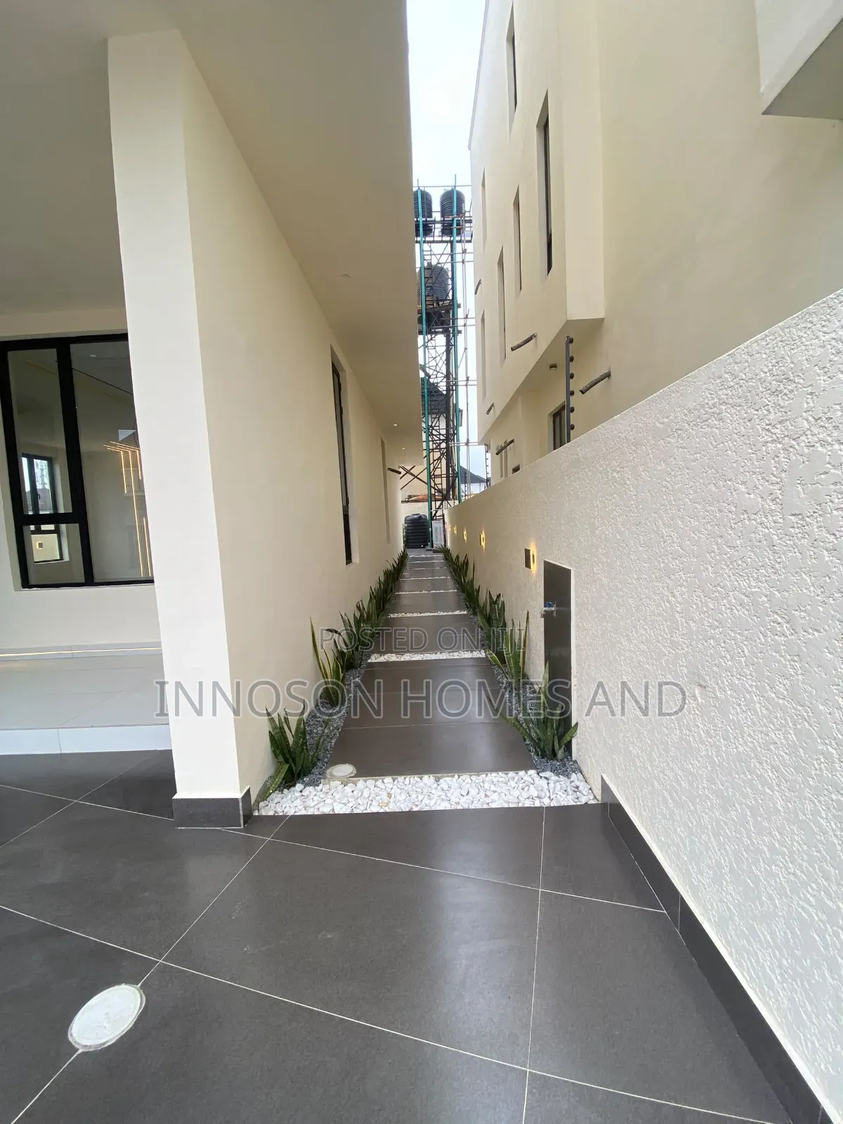 5bdrm Duplex in Lekki Phase 2 for sale in Lekki Phase 2