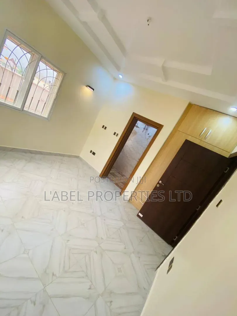 3bdrm Block of Flats in F14 Kubwa By Nepa for rent in Kubwa