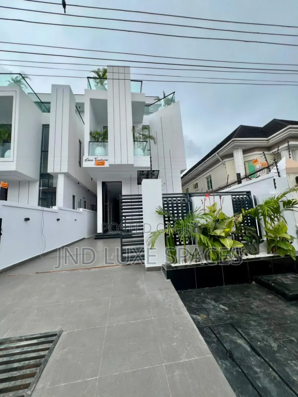 5bdrm Duplex in Ikota for sale in Ikota