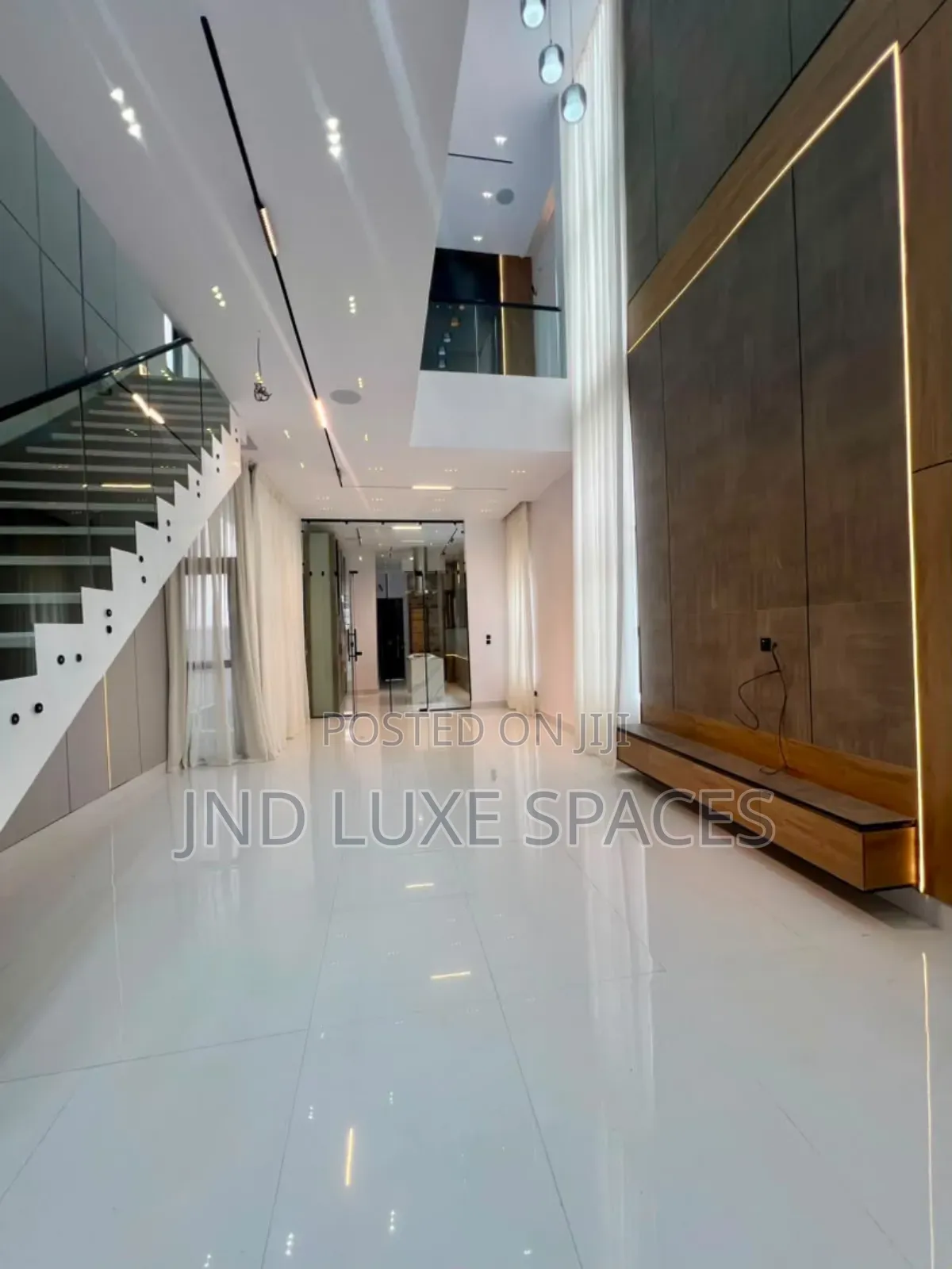 5bdrm Duplex in Ikota for sale in Ikota