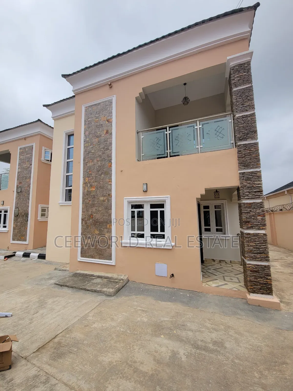 5bdrm Duplex in Kolapo Ishola Gra, Akobo for rent in Akobo