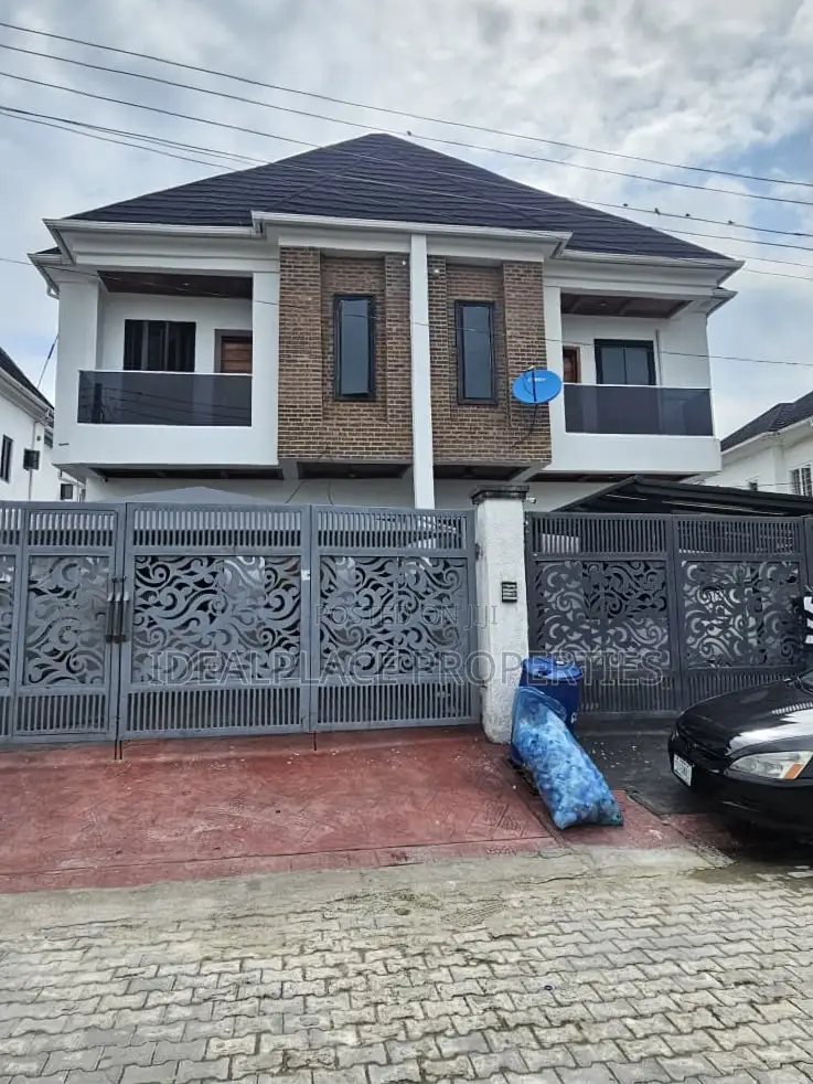4bdrm Duplex in Lekki for sale in Lekki