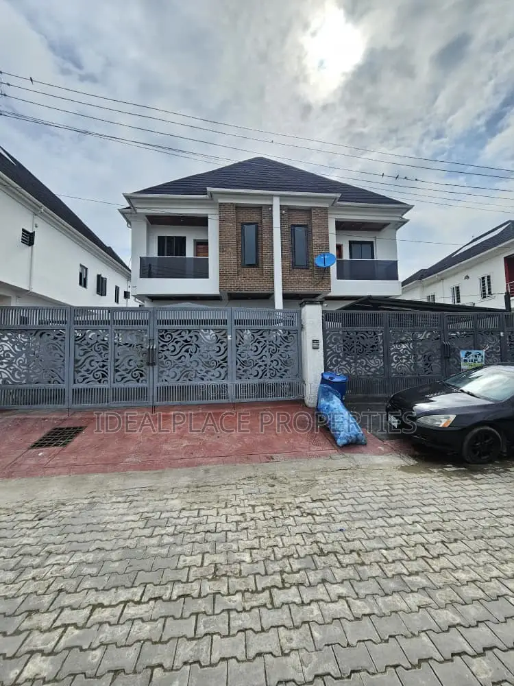 4bdrm Duplex in Lekki for sale in Lekki