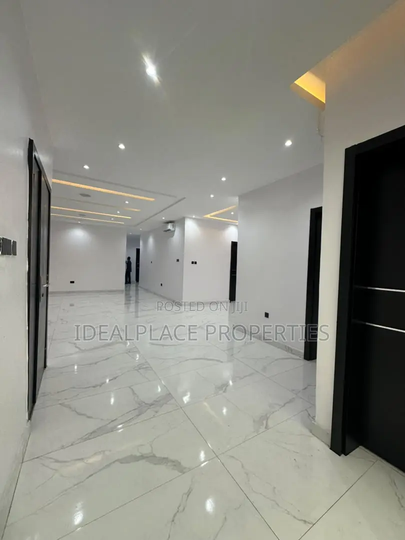 2bdrm Apartment in Lekki Phase 1 for sale in Lekki Phase 1