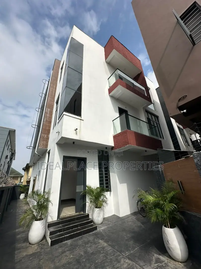 5bdrm Duplex in Lekki Phase 1 for sale in Lekki Phase 1