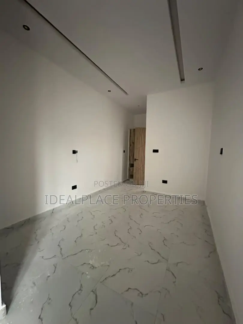 2bdrm Apartment in Lekki Phase 1 for sale in Lekki Phase 1
