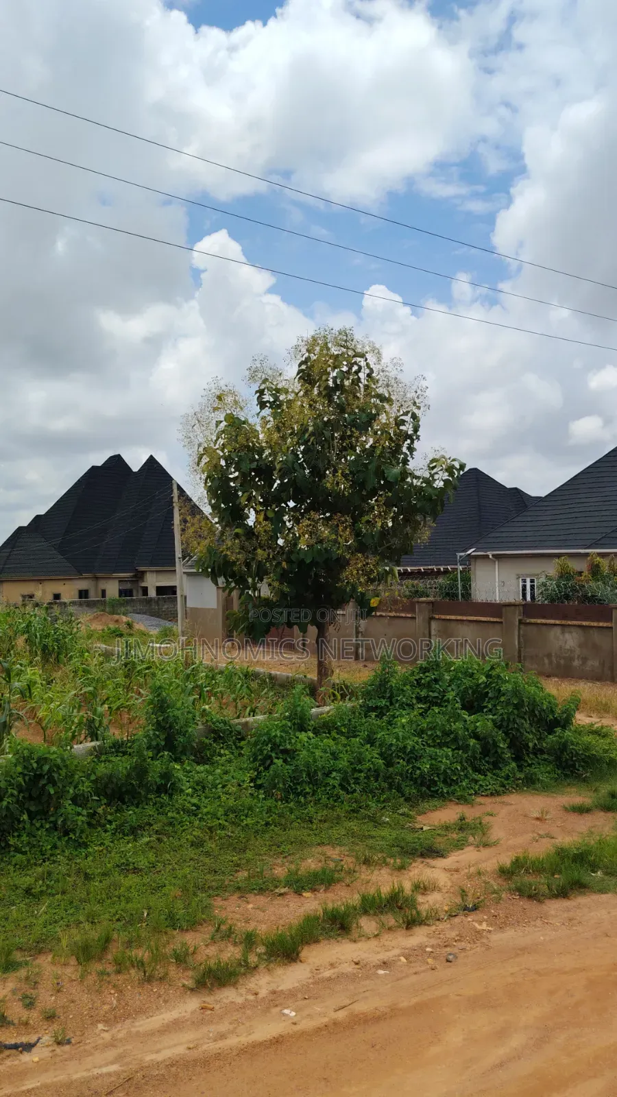 Buildable Land in a Sweet Neighborhood in Phase 4 / Jikwoyi