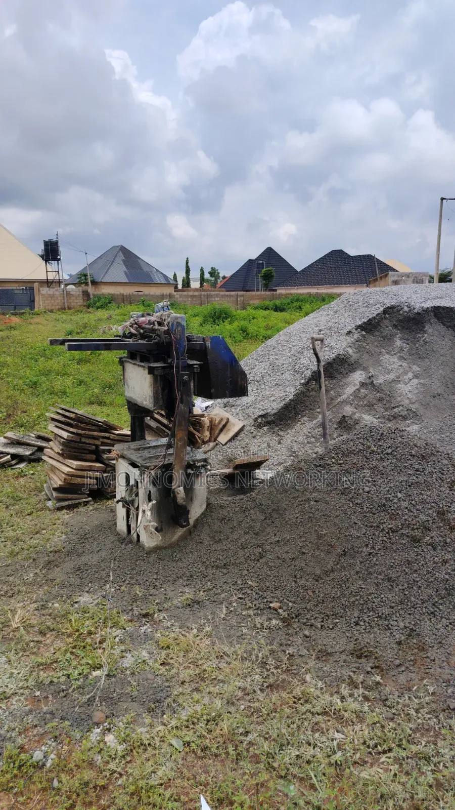 Buildable Land in a Sweet Neighborhood in Phase 4 / Jikwoyi