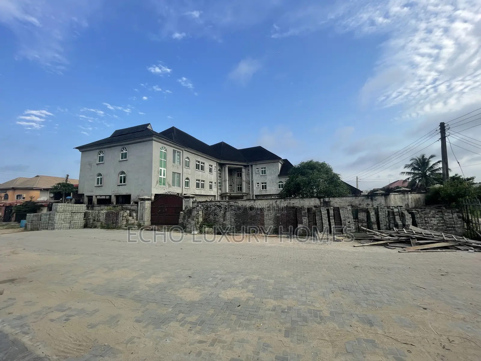 20bdrm Maisonette in Festac for sale in Festac