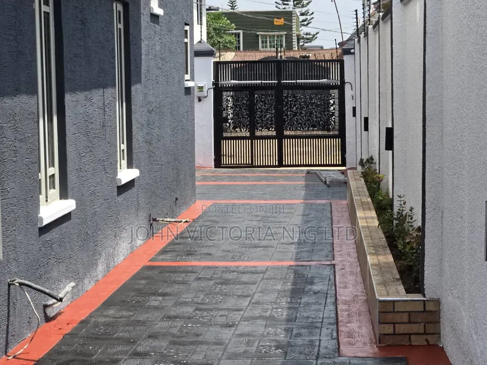 7bdrm Duplex in Gowon, Egbeda for sale in Egbeda