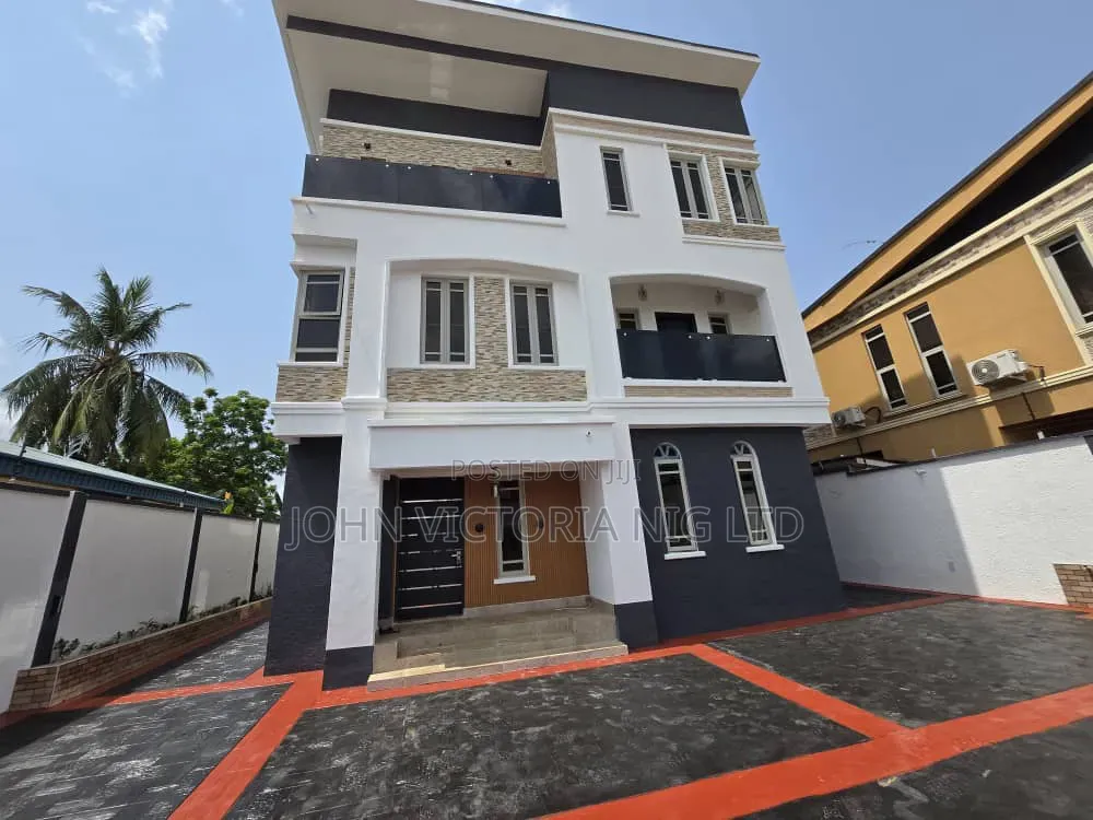 7bdrm Duplex in Gowon, Egbeda for sale in Egbeda