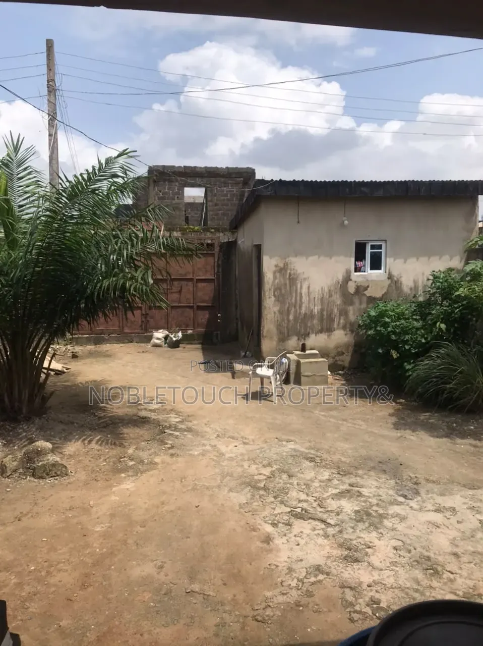 Well Maintained 5bedroom Bungalow Alone Fence and Gate in Ijegun