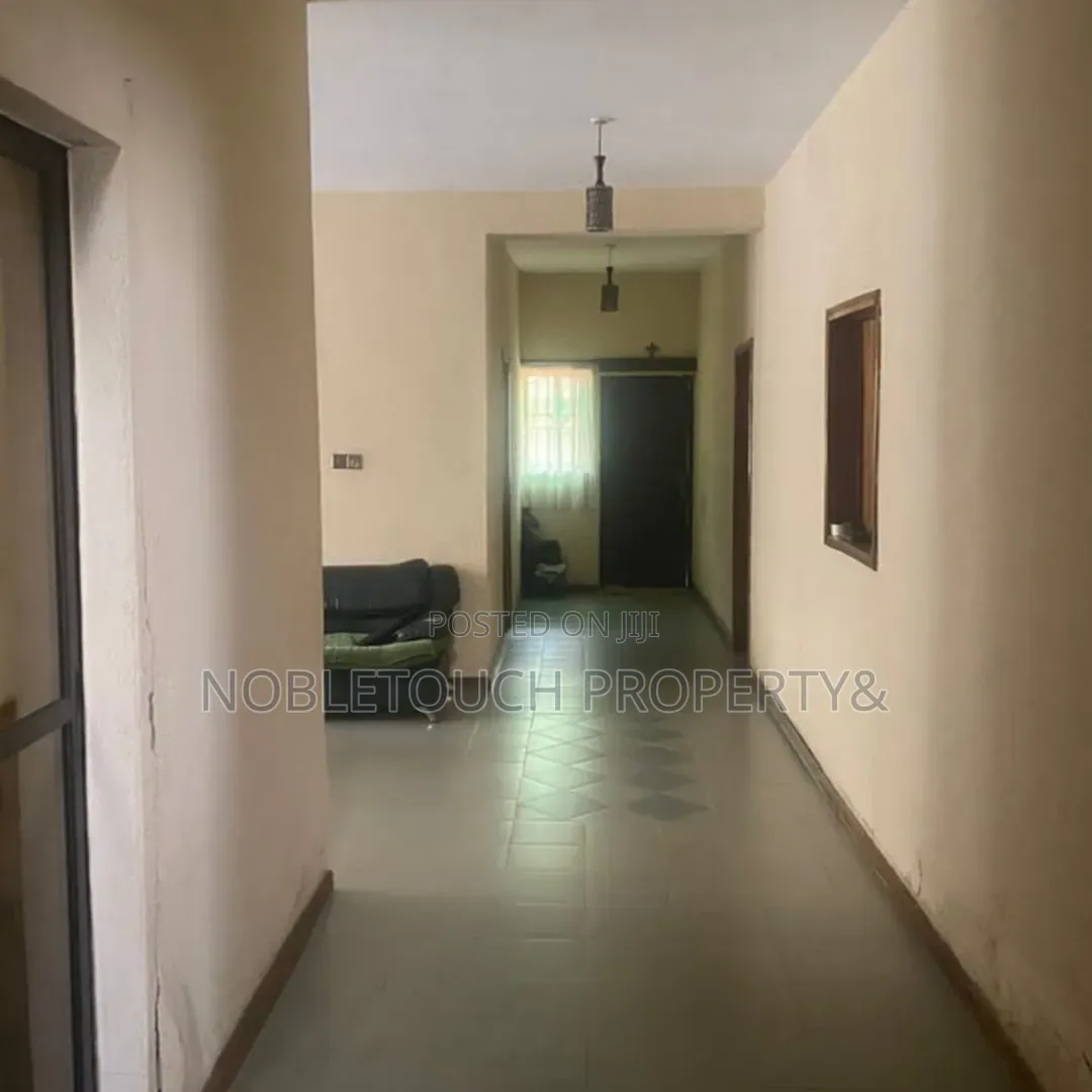 Well Maintained 5bedroom Bungalow Alone Fence and Gate in Ijegun