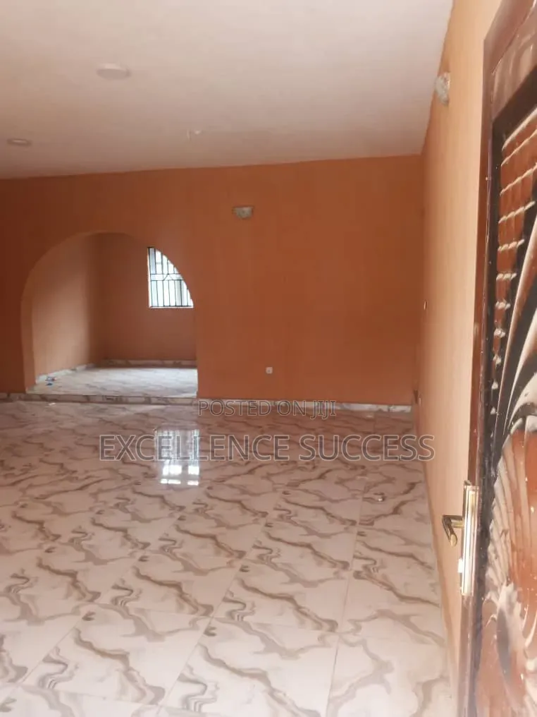 3bdrm Block of Flats in Igando New Town for rent in Igando / Ikotun/Igando