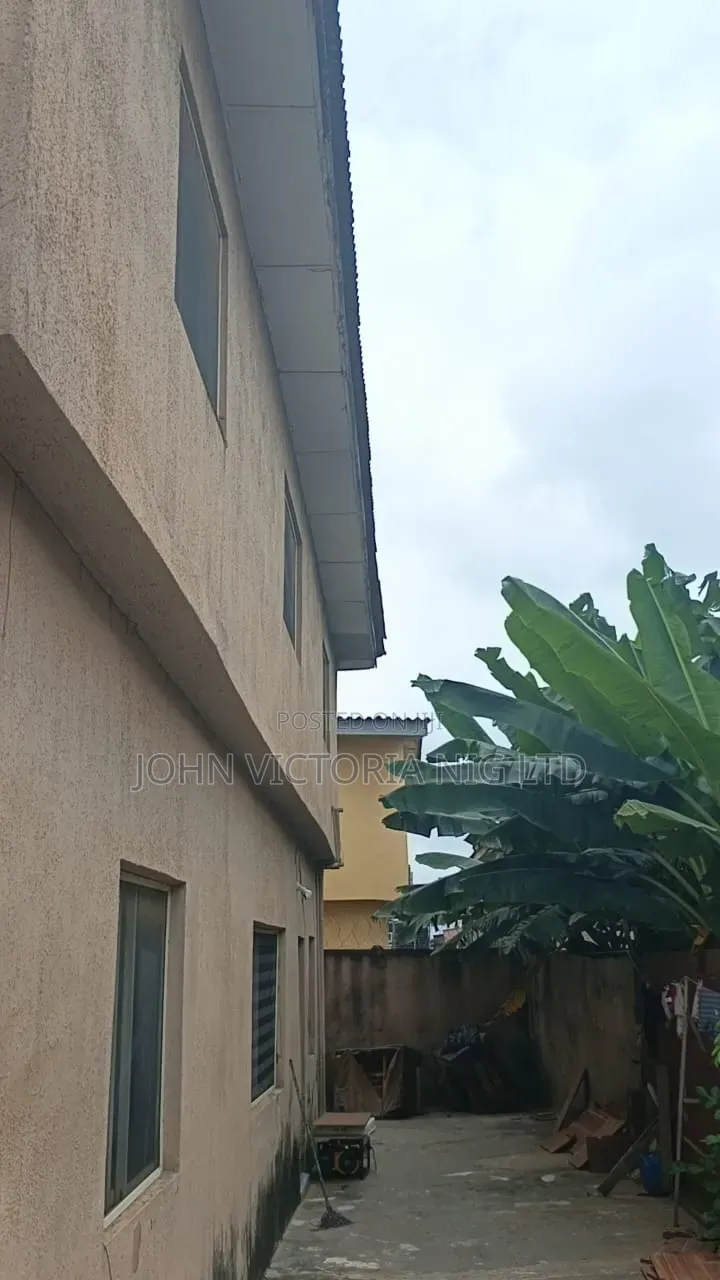 12bdrm Block of Flats in Isuti Road Egan for sale in Egan