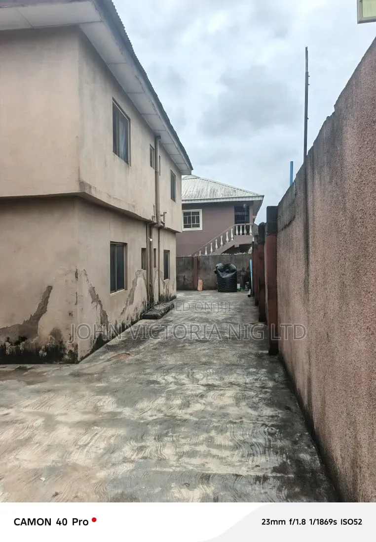 12bdrm Block of Flats in Isuti Road Egan for sale in Egan