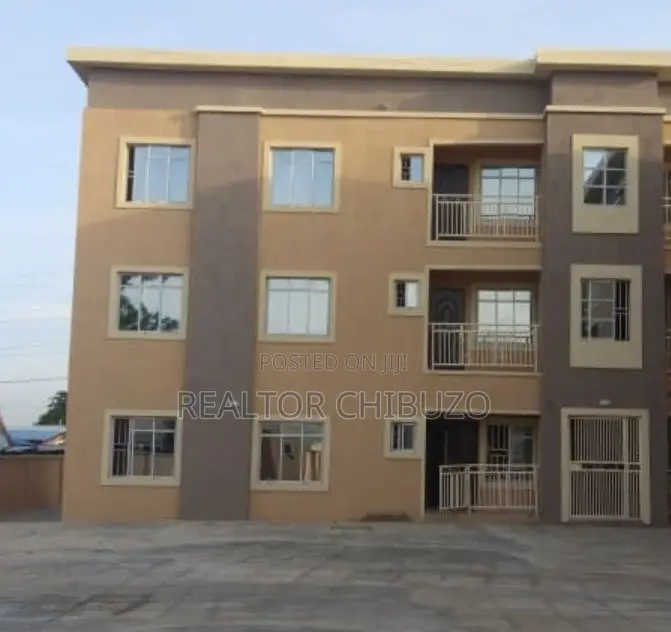 3bdrm Block of Flats in Abuja Top Realty, FHA for sale in FHA
