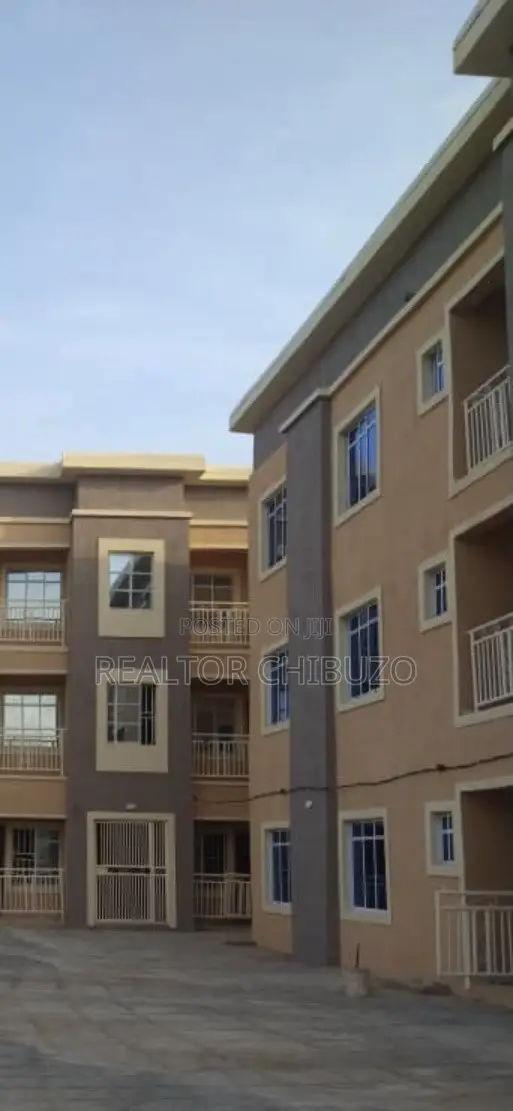 3bdrm Block of Flats in Abuja Top Realty, FHA for sale in FHA