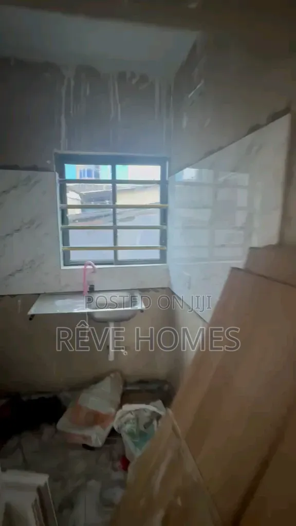 Studio Apartment in Soluyi for rent in Soluyi