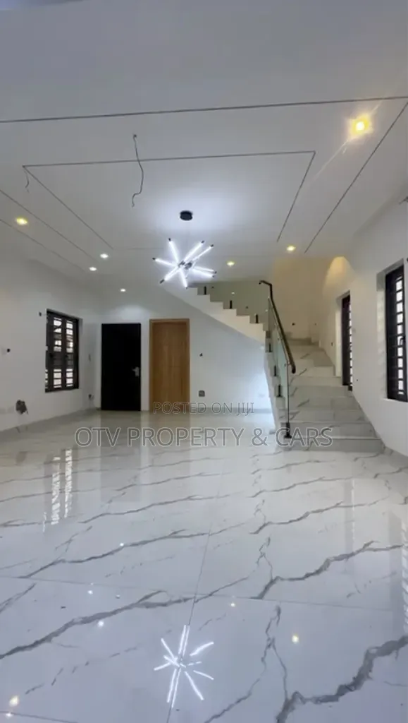 4bdrm Duplex in Omole Phase 1 for sale in Omole Phase 1