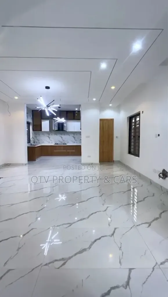 4bdrm Duplex in Omole Phase 1 for sale in Omole Phase 1