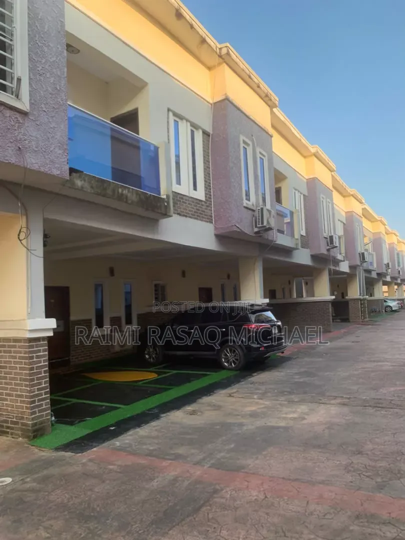 Furnished 4bdrm Townhouse / Terrace in Irish, Ikota for rent in Ikota
