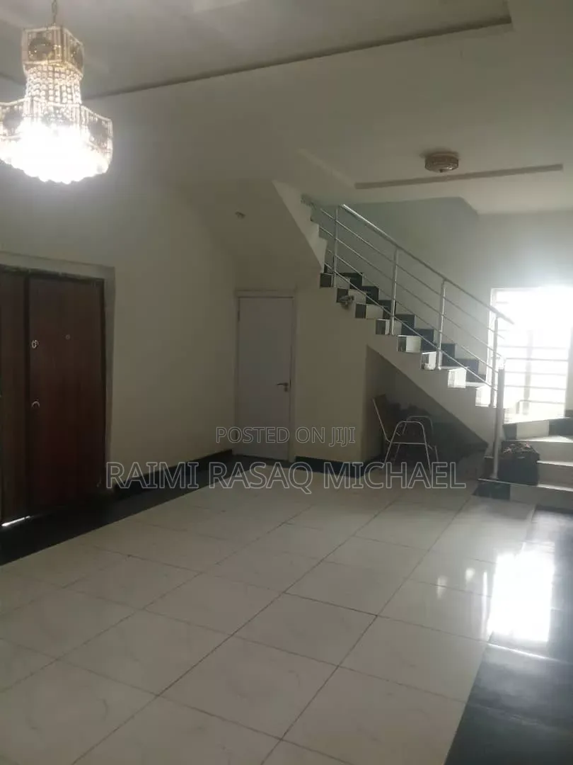 Furnished 4bdrm Townhouse / Terrace in Irish, Ikota for rent in Ikota
