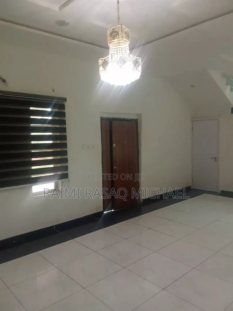 Furnished 4bdrm Townhouse / Terrace in Irish, Ikota for rent in Ikota