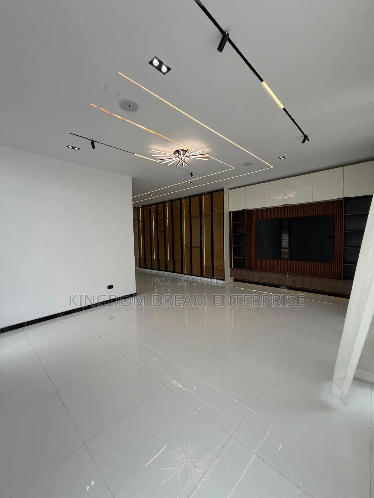 5bdrm Duplex in Ologolo Lekki Lagos for sale in Ologolo