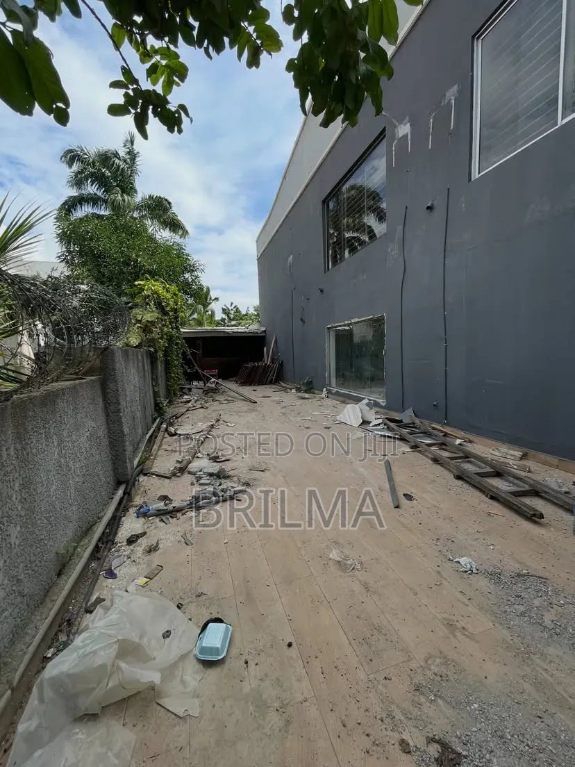 165sqm Office and Shop Space in Maitama for Rent in Maitama